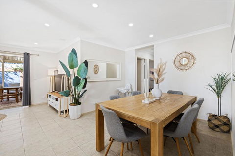 Rivervale Family Retreat - Holiday Sunshine Coast 0