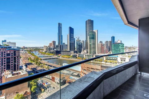 Riverview Suites By EdgeTrip - Holiday Sunshine Coast 0