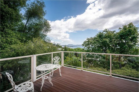 Riveting House With Incredible Water-view At SandyBay - Holiday Sunshine Coast 1