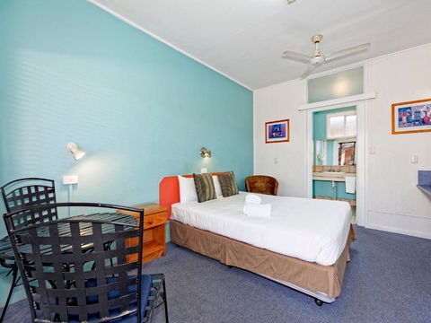 Riviera Motel Bundaberg - Sunshine Coast Tourism 2