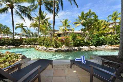 Resort-style Swim Out - A True Tropical Oasis - Holiday Sunshine Coast 0