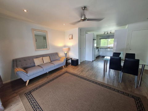 Residential Two-bedroom Unit On The Strand, Self-check In, Wi-fi - Holiday Sunshine Coast 0