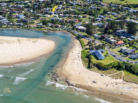 Riverleigh, Gerroa - Holiday Sunshine Coast 1