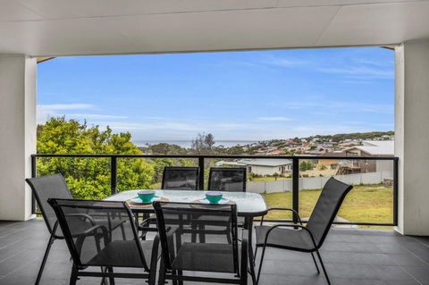 Salty Views - Sunshine Coast Tourism 0