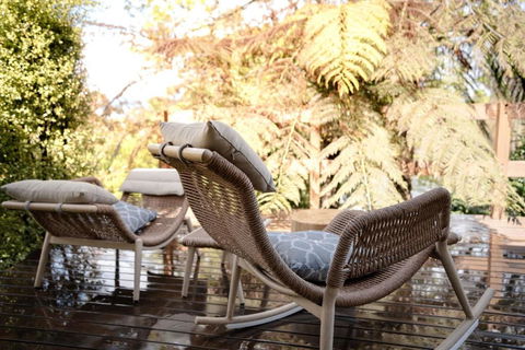 Romantic Garden Cottage With Home Cinema - Holiday Sunshine Coast 2