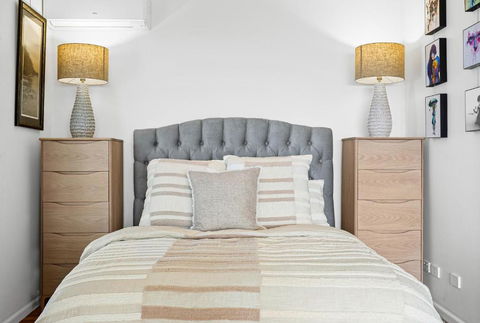 Romantic Ocean View Studio At Stanwell Tops - Holiday Sunshine Coast 3