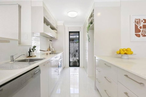 Riviera Road Miami - 4BRM Dual Villa - Sunshine Coast Tourism 3