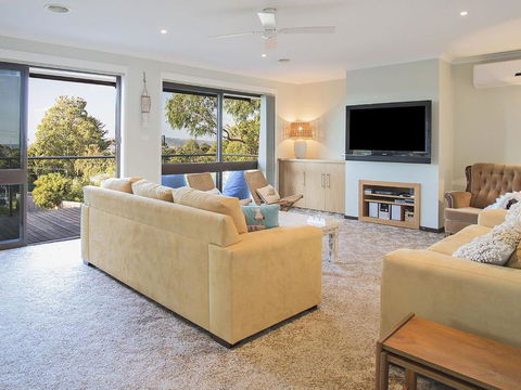Roanjoka Dromana - Holiday Sunshine Coast 1