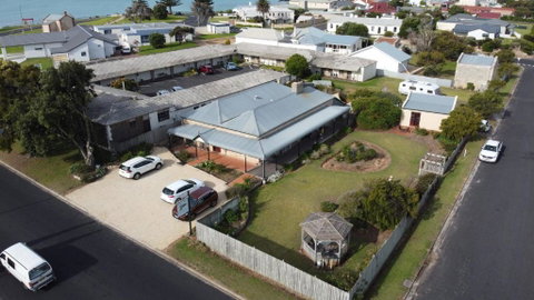 Robe House Heritage Accommodation - Sunshine Coast Tourism 3