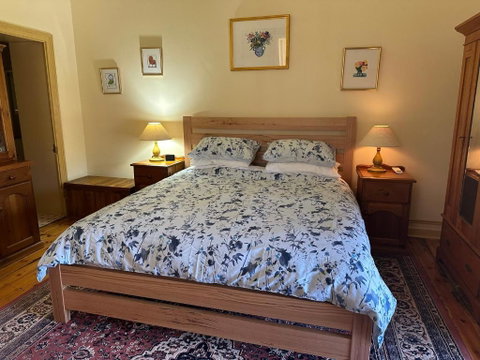 Robe House Heritage Accommodation - Sunshine Coast Tourism 1