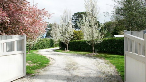 Robin Hill Manor - Sunshine Coast Tourism 2