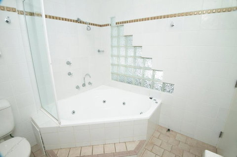 Rockpool Motor Inn - Holiday Sunshine Coast 3