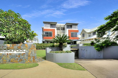 Rockpool No 4 Beachfront Unit - Holiday Sunshine Coast 0