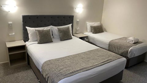 Rocky Gardens Motor Inn Rockhampton - Sunshine Coast Tourism 2