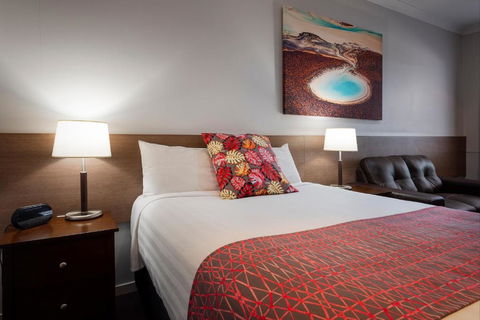 Roma Inland Motor Inn - Sunshine Coast Tourism 3