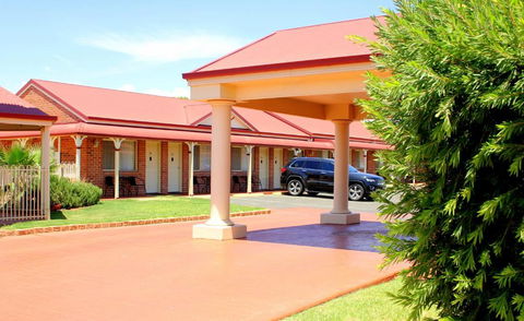Roma Mid Town Motor Inn - Sunshine Coast Tourism 0
