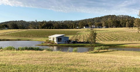 Romantic Lakehouse Set In A Private Vineyard In The Hunter Valley - Holiday Sunshine Coast 0