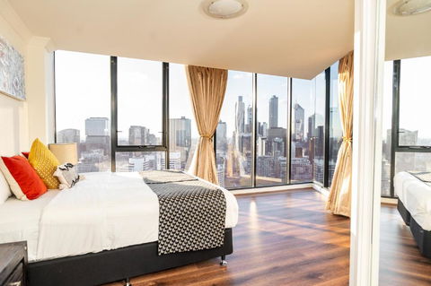 Rome Sky Villa - Sunshine Coast Tourism 1