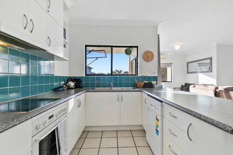 Rooftop Island Sunsets - Holiday Sunshine Coast 2