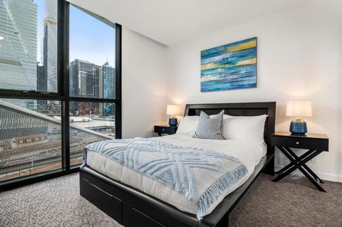 Rooftop Pool 2BR Apartment At Marvel Stadium With Free Parking - Holiday Sunshine Coast 3