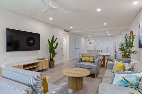 Rooftop Resort Oasis At Temple With Spa - Sunshine Coast Tourism 2