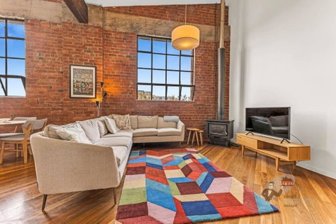 Rooftop Warehouse In Fitzroy - Sunshine Coast Tourism 3