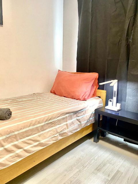 Room Near Airport CBD - Sunshine Coast Tourism 0