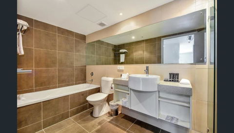 Room With Kitchen At Pandanus - Sunshine Coast Tourism 1