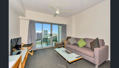Room With Kitchen At Pandanus - Sunshine Coast Tourism 3