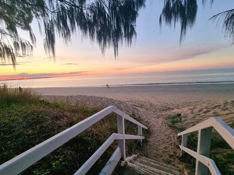 Rosalynda- Luxury Beachfront 3 BR Townhouse - Holiday Sunshine Coast 0