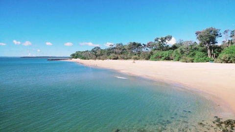 Rosalynda- Luxury Beachfront 3 BR Townhouse - Holiday Sunshine Coast 2