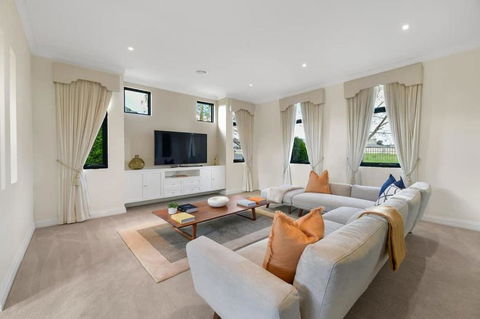 Roselawn Retreat - Pool, Incredible Views, Sleeps 8 - Holiday Sunshine Coast 1