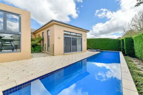 Roselawn Retreat - Pool, Incredible Views, Sleeps 8 - Holiday Sunshine Coast 3