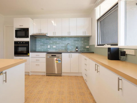 Rosella Perch - Holiday Sunshine Coast 0