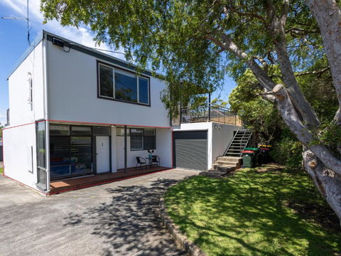 Rosella Perch - Holiday Sunshine Coast 3