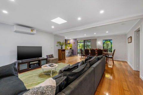 Roses On The River - An Absolute River Frontage Cottage - Sunshine Coast Tourism 0