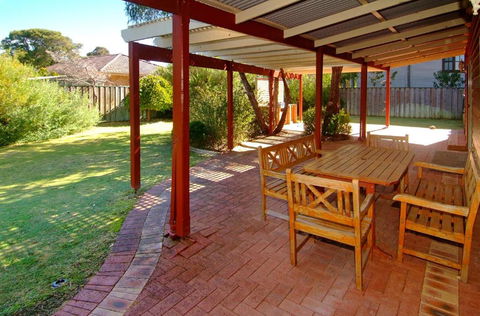 Rosewood Cottage - Sunshine Coast Tourism 0
