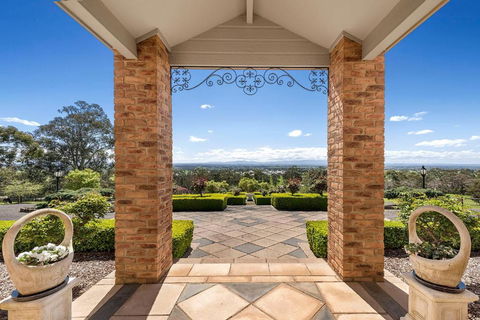 Rosewood Park Guest Suite - Sunshine Coast Tourism 0