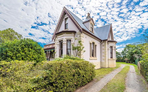 Rosslyn - Sunshine Coast Tourism 0