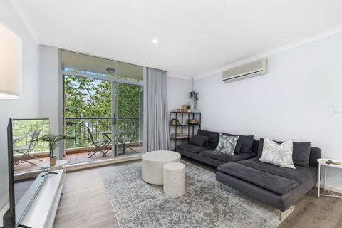 ROYA6320 - Royal Respite - Sunshine Coast Tourism 3