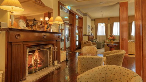 Royal Exchange Hotel - Sunshine Coast Tourism 1