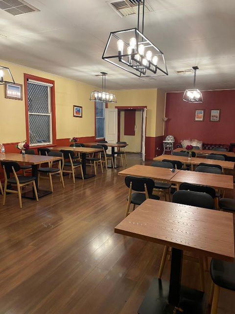 Royal Mail Hotel - Meekatharra - Sunshine Coast Tourism 2
