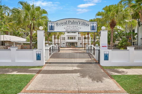 Royal Palm Villas - Sunshine Coast Tourism 2