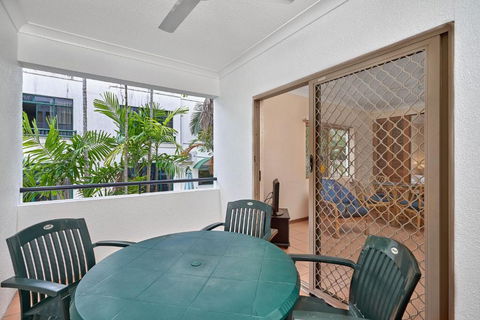 Royal Palm Villas - Sunshine Coast Tourism 3