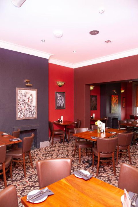 Royal Hotel Singleton - Sunshine Coast Tourism 3