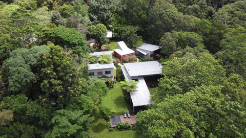 Runawaytomaleny - Sunshine Coast Tourism 1