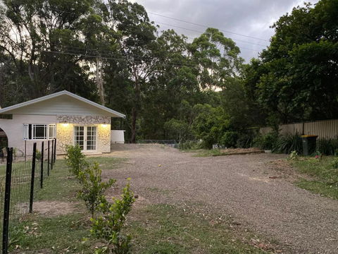 Rural Granny Flat - Pet Friendly - Sunshine Coast Tourism 2