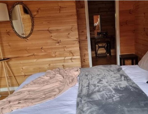 Russell Falls Holiday Cottages - Sunshine Coast Tourism 1