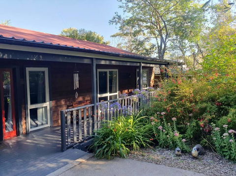 Rustic Queen Of Leura - Sunshine Coast Tourism 2