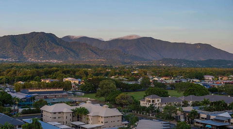 Rydges Esplanade Resort Cairns - Sunshine Coast Tourism 1